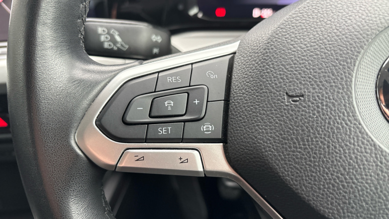 Volkswagen Golf 1.5 TSI 150 Life 5dr Petrol Hatchback